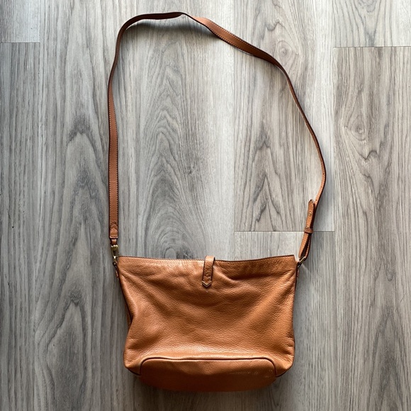 Covet by Stella & Dot Sunday Saddle Crossbody - Picture 4 of 6